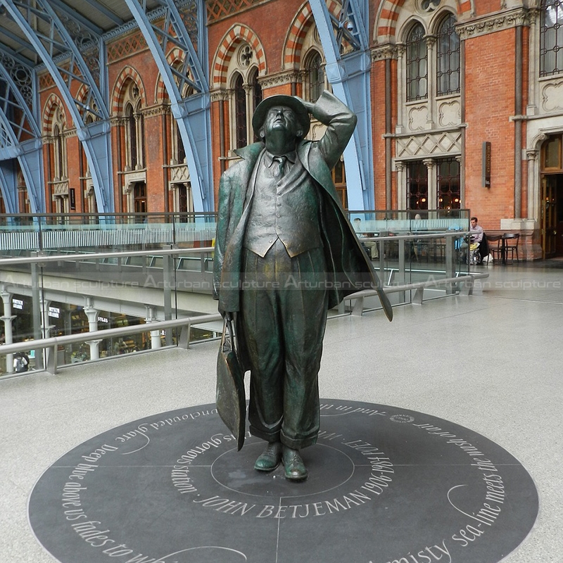 sir john betjeman statue