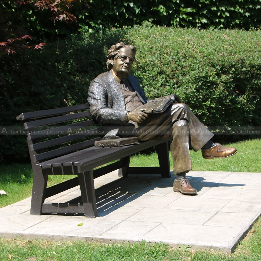 northrop frye statue