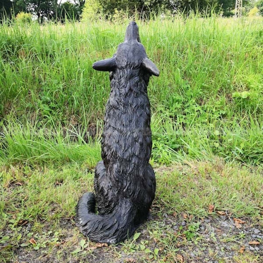 howling wolf sculpture