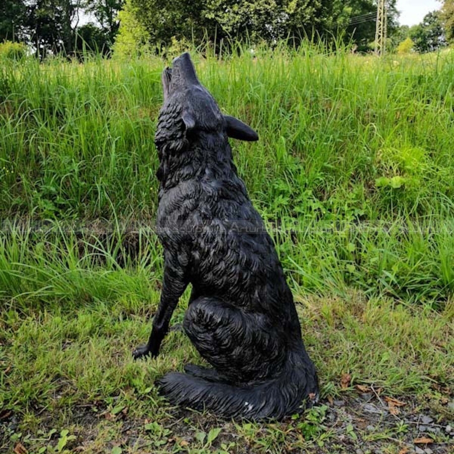 howling wolf sculpture