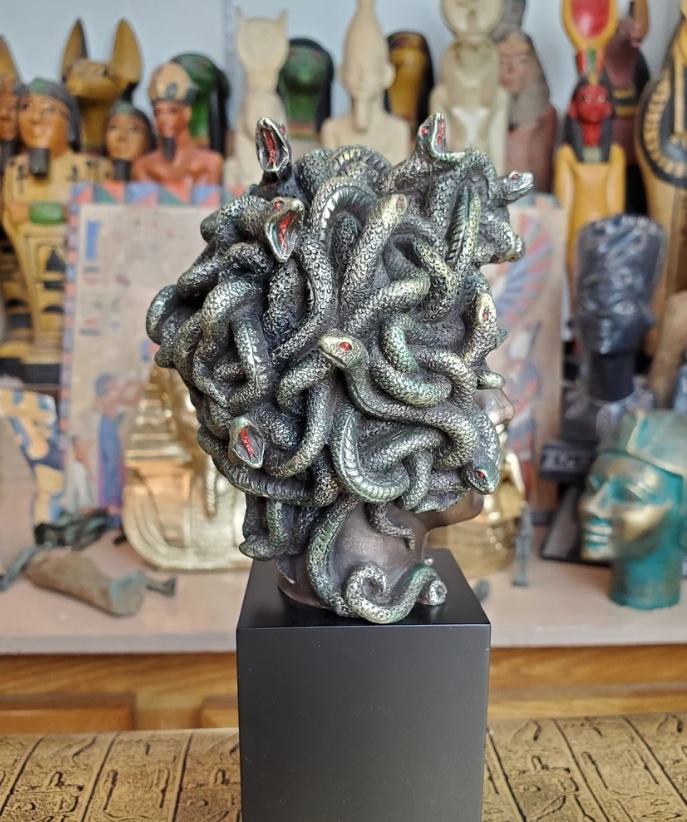 medusa bust sculpture