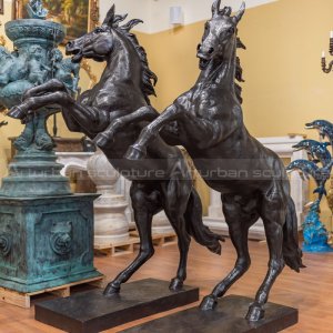 large horse sculpture