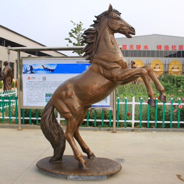 Modern Horse Statue