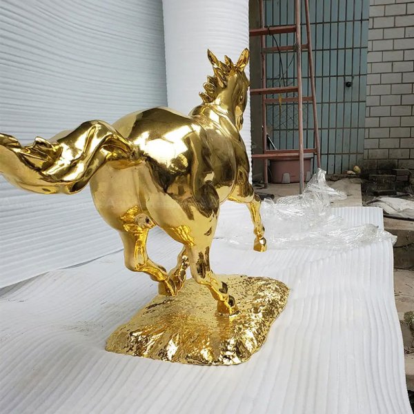 Gold Horse Décor