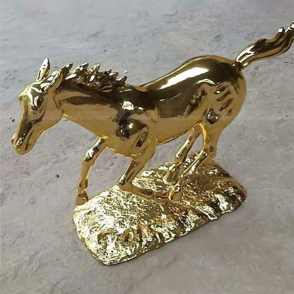 Gold Horse Décor