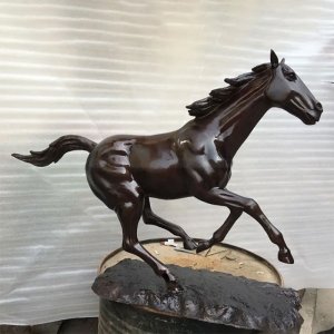 Horse running Statue