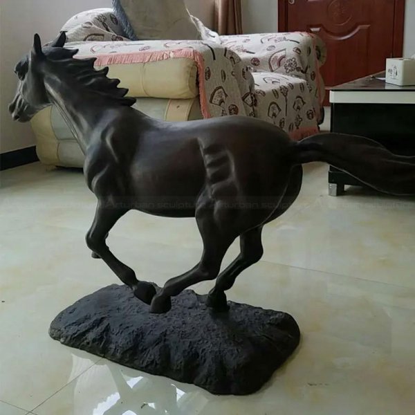 Horse running Statue