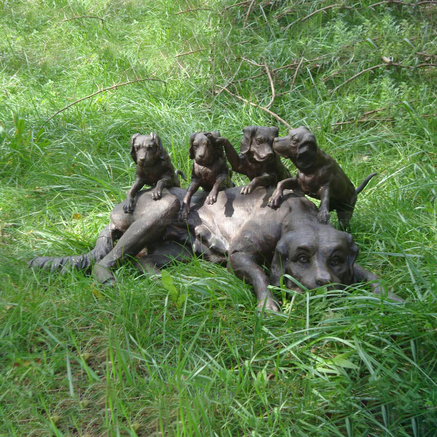 Black Lab Lawn Statue