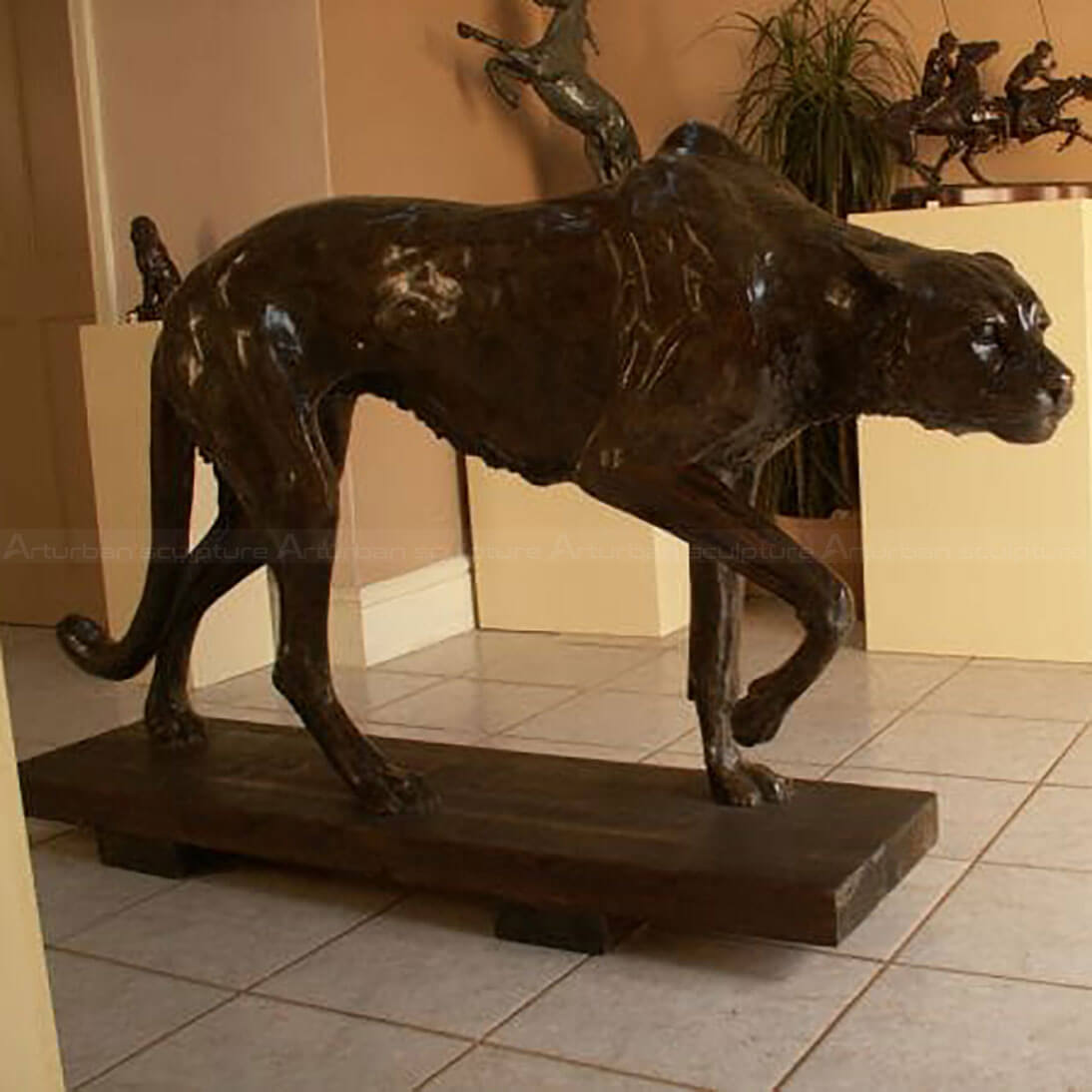 Bronze Cheetah Statue