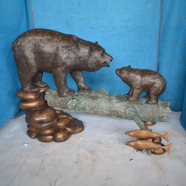 Bear Family Sculpture