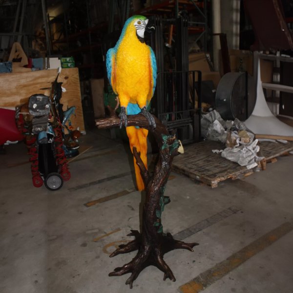 Macaw Parrot Statue