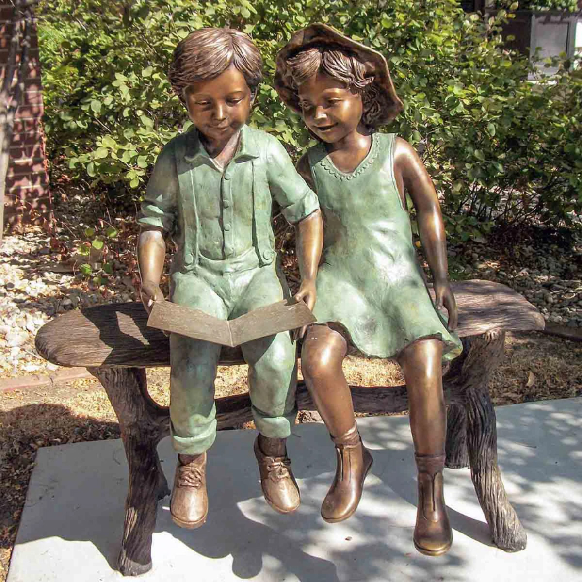 Two Kids Reading Statue